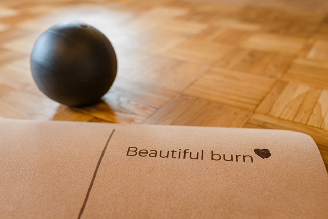 Pilatesball und Beautiful-Burn-Matte für das Kombi-Paket